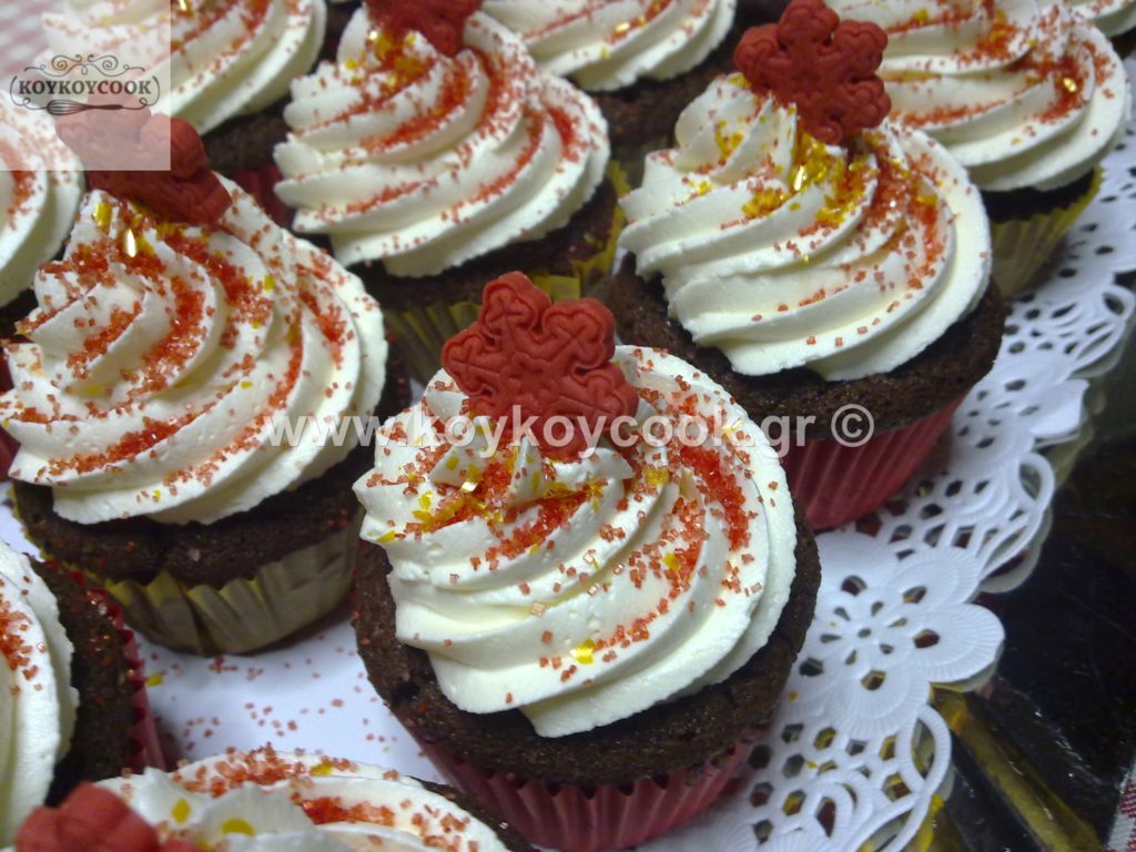 καπκεικς,cupcakes,cupcakes συνταγη,βουτυρόκρεμα,βουτυρόκρεμα σοκολάτασ,χριστουγεννιάτικα cupcakes,cupcakes χριστουγεννιατικα συνταγη