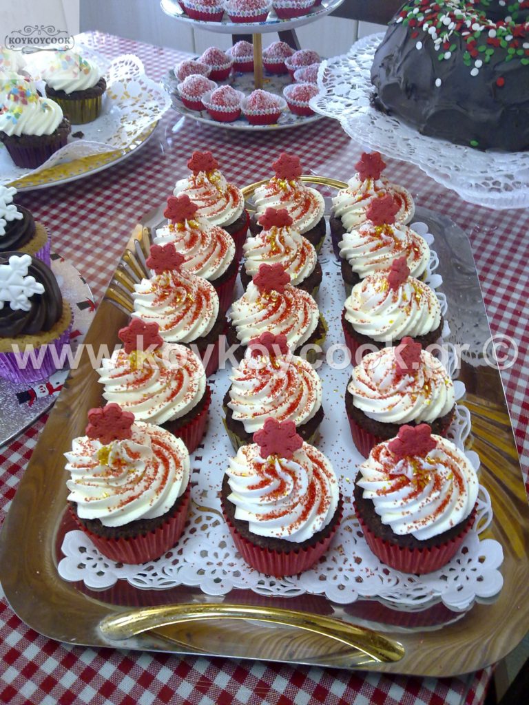 καπκεικς,cupcakes,cupcakes συνταγη,βουτυρόκρεμα,βουτυρόκρεμα σοκολάτασ,χριστουγεννιάτικα cupcakes,cupcakes χριστουγεννιατικα συνταγη