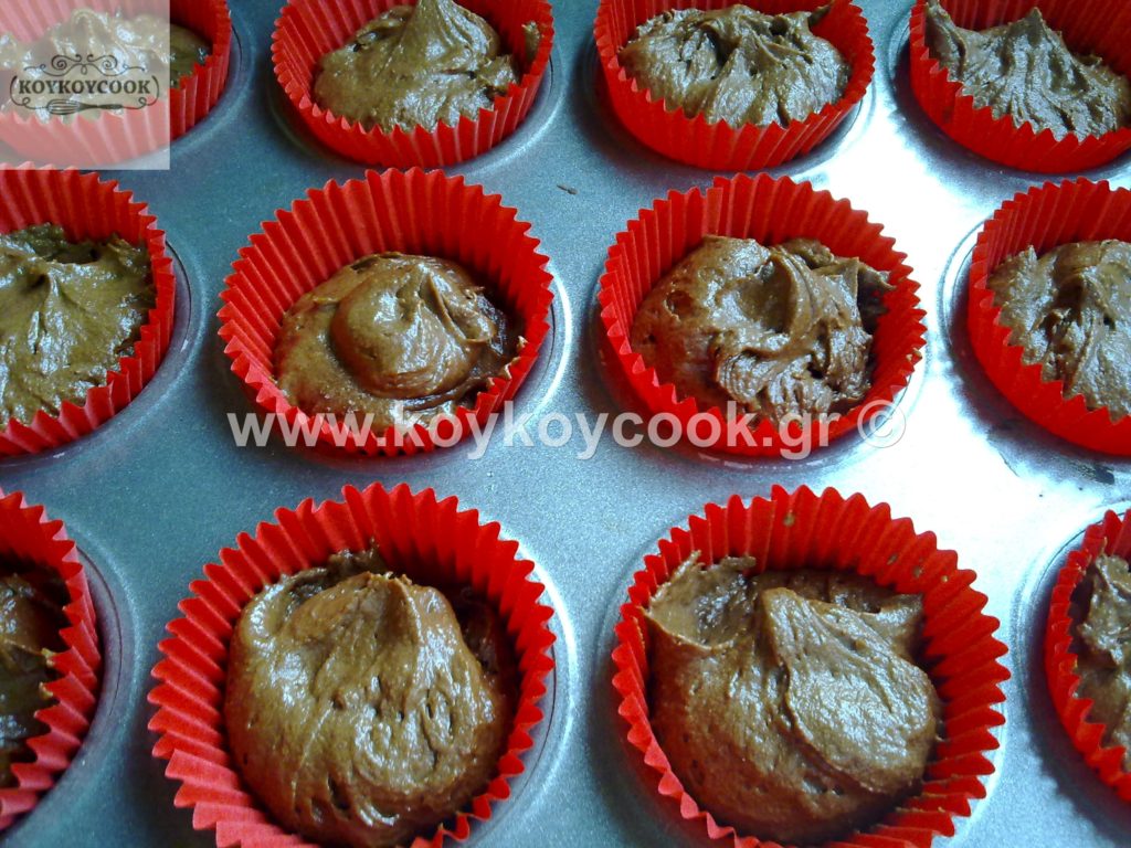 καπκεικς,cupcakes,cupcakes συνταγη,βουτυρόκρεμα,βουτυρόκρεμα σοκολάτασ,χριστουγεννιάτικα cupcakes,cupcakes χριστουγεννιατικα συνταγη