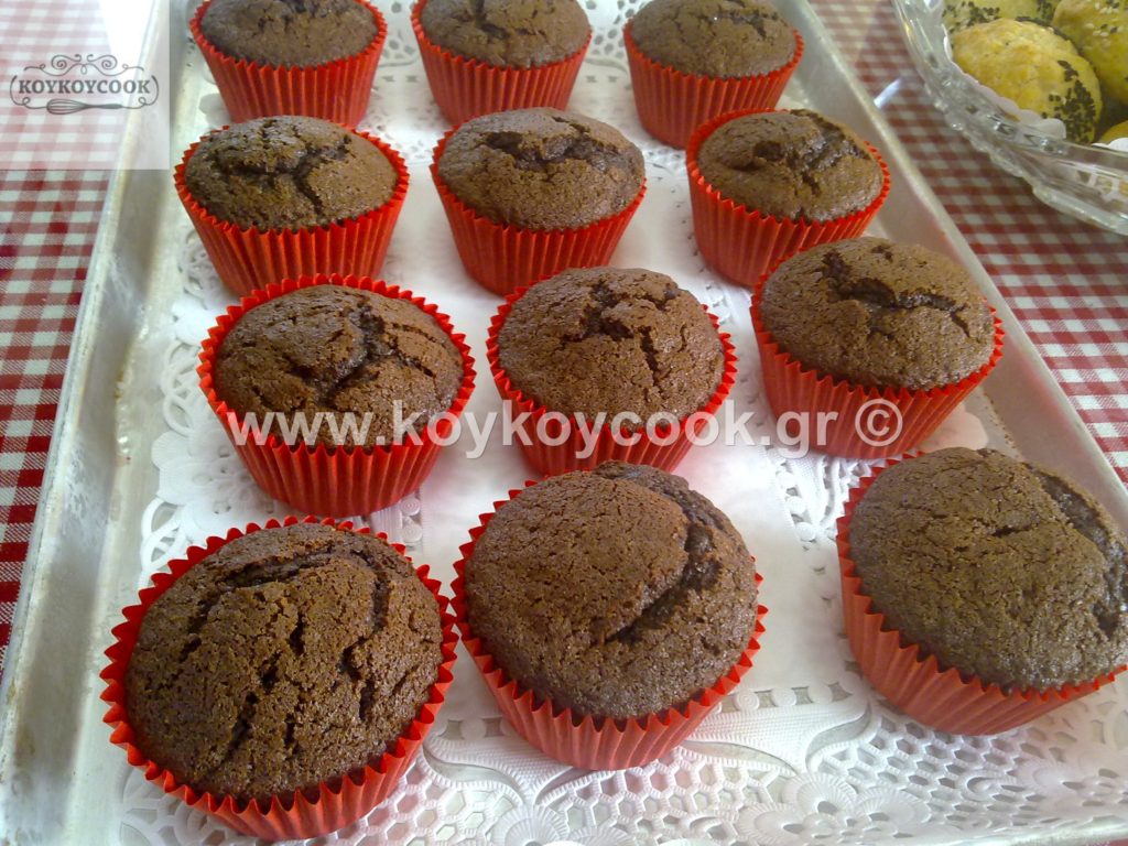 καπκεικς,cupcakes,cupcakes συνταγη,βουτυρόκρεμα,βουτυρόκρεμα σοκολάτασ,χριστουγεννιάτικα cupcakes,cupcakes χριστουγεννιατικα συνταγη