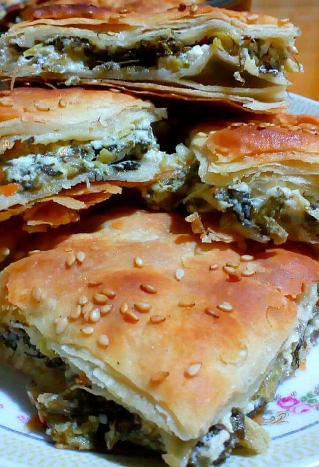 χορτοτυρόπιτα,χορτόπιτα,χορτόπιτα θερμίδεσ,χορτόπιτα με φέτα,χορτόπιτα με τυρί,χορτόπιτα με σπιτικό φύλλο,σπανακόπιτα,σπανακόπιτα θερμίδεσ,σπανακόπιτα συνταγή,τυρόπιτα,τυρόπιτα θερμίδεσ