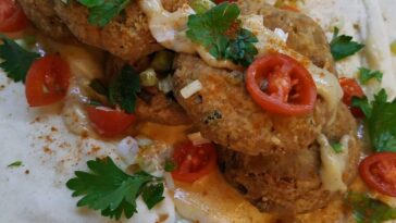 αραβική πίτα με φαλάφελ,σως ταχίνι,vegan,σνακ