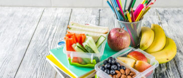 Κολατσιό για το Γραφείο και το σχολείο: Τα πιο υγιεινά και γρήγορα σνακ από την Αργυρώ Μπαρμπαρίγου